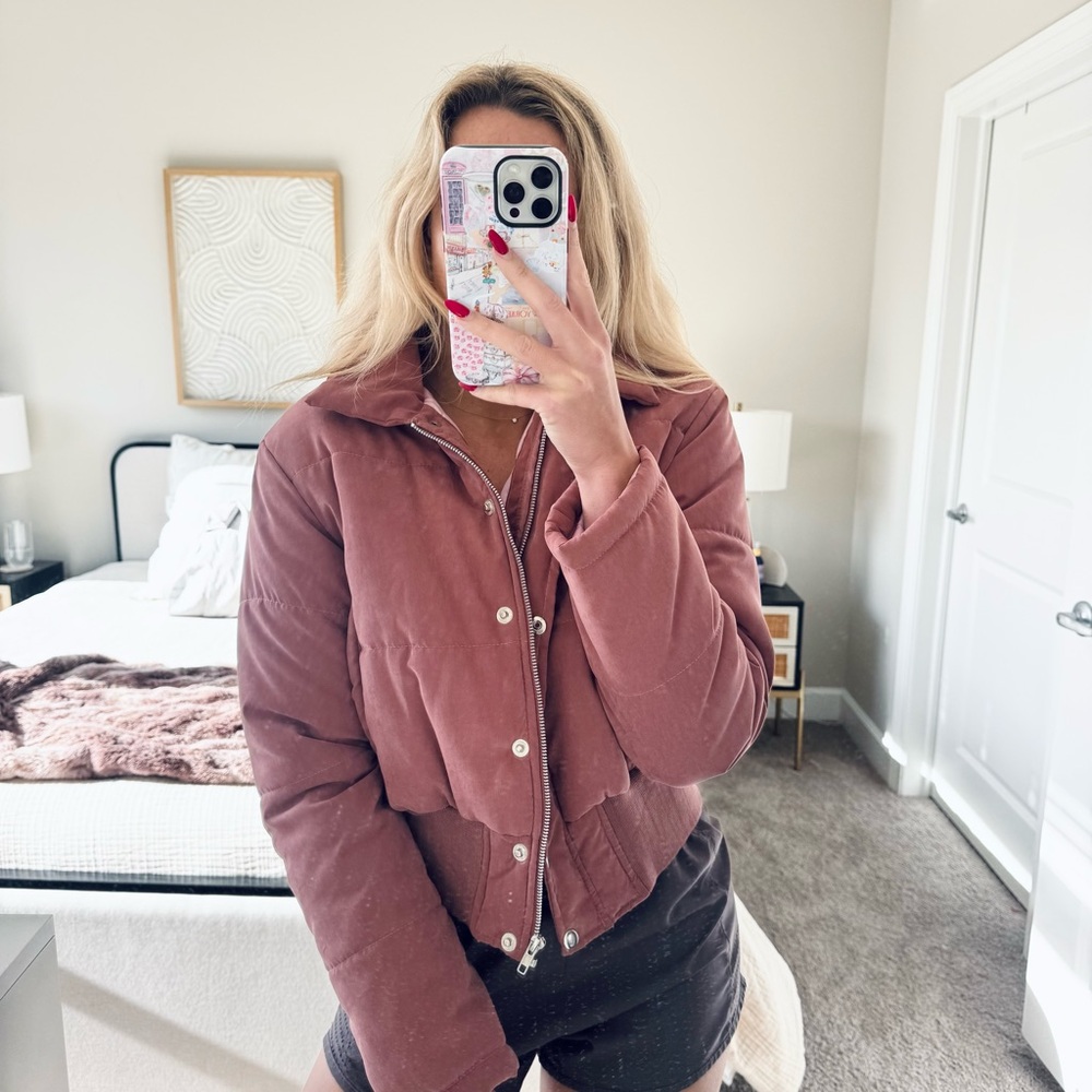 PrettyLittleThing Rose Pink Cropped Puffer Coat | Silver Hardware Puffer Size 6